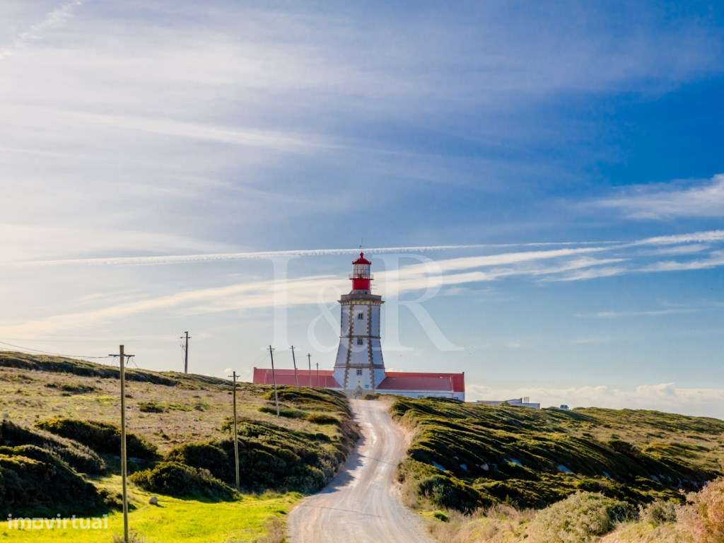 Moradia T3 com jardim e piscina perto das praias de Sesimbra-15