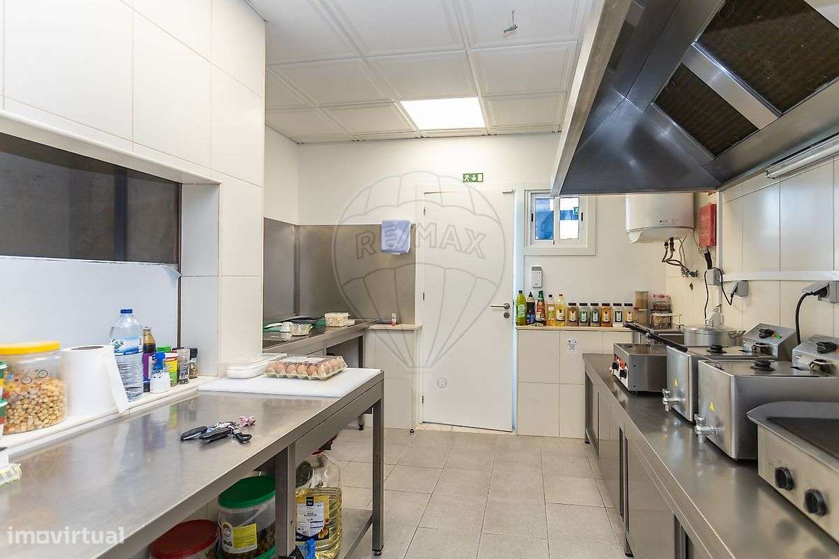 Outros - Comercial T3 para venda-29