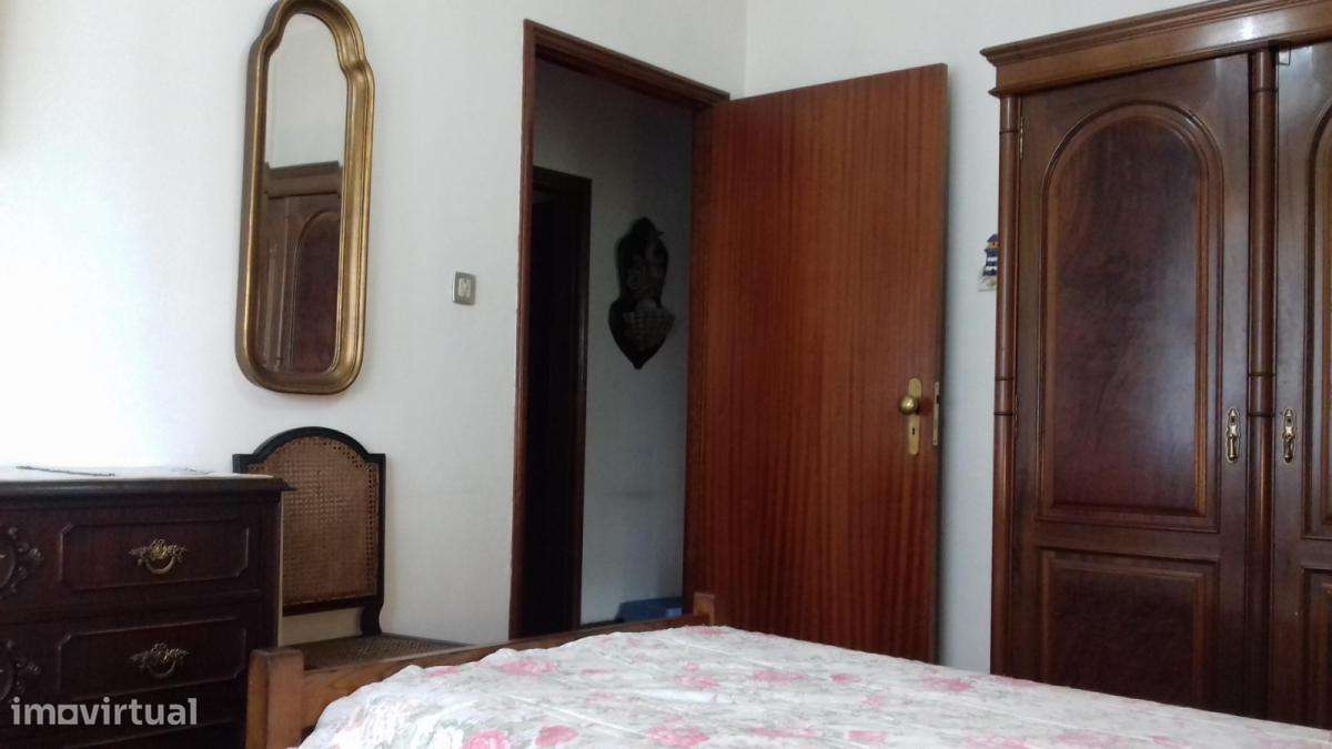 Quarto - localizado em Pedrouços Porto - Grande imagem: 5/6