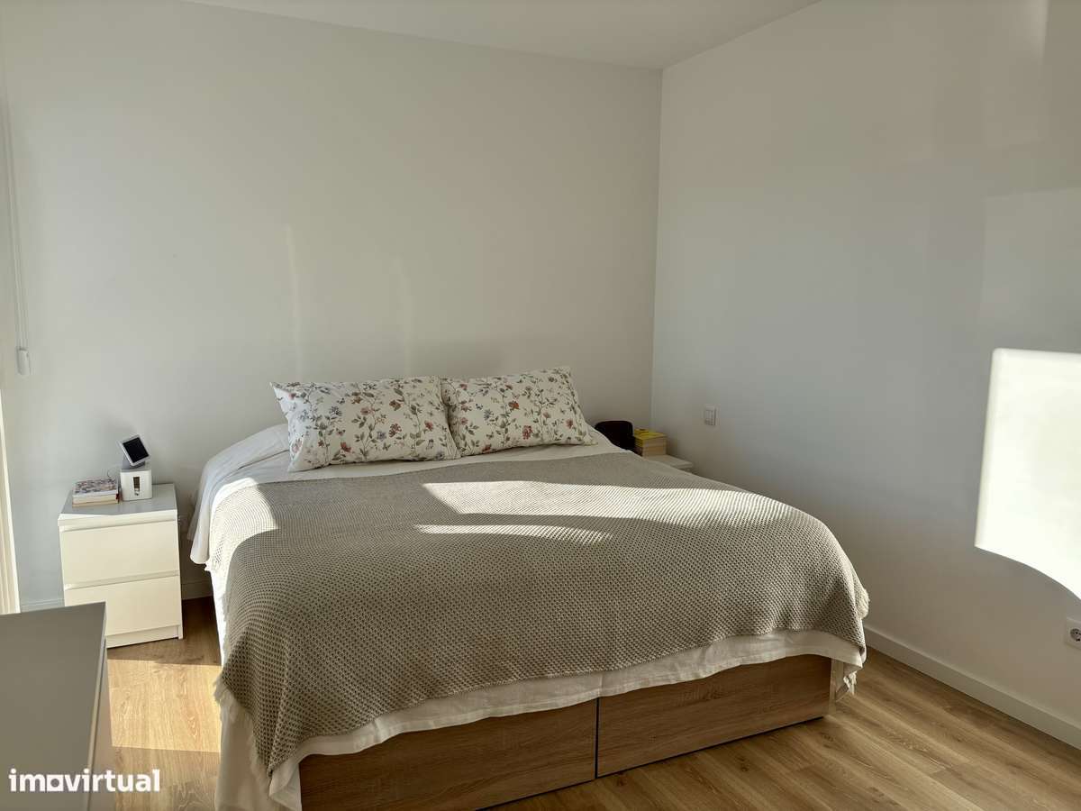 T2 com terraço e vista desafogada para Mata de Belas -Pronto a habitar - Grande imagem: 5/34