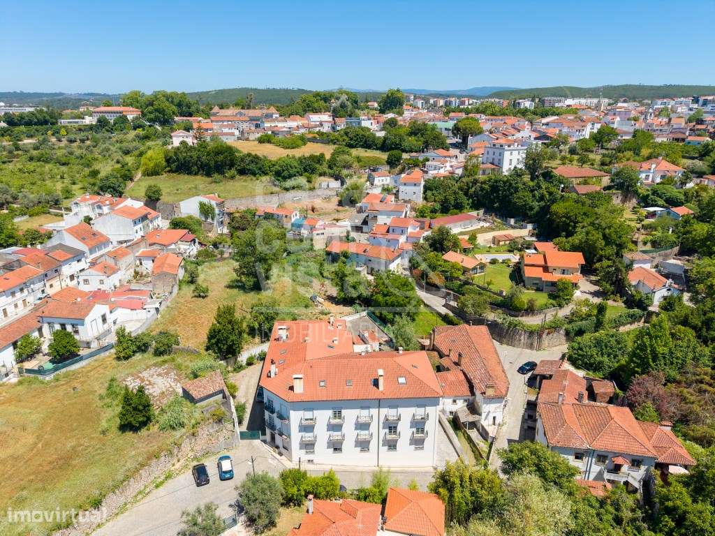 Apartamento T2 Rés do Chão com garagem privativa, e a localização i...-28