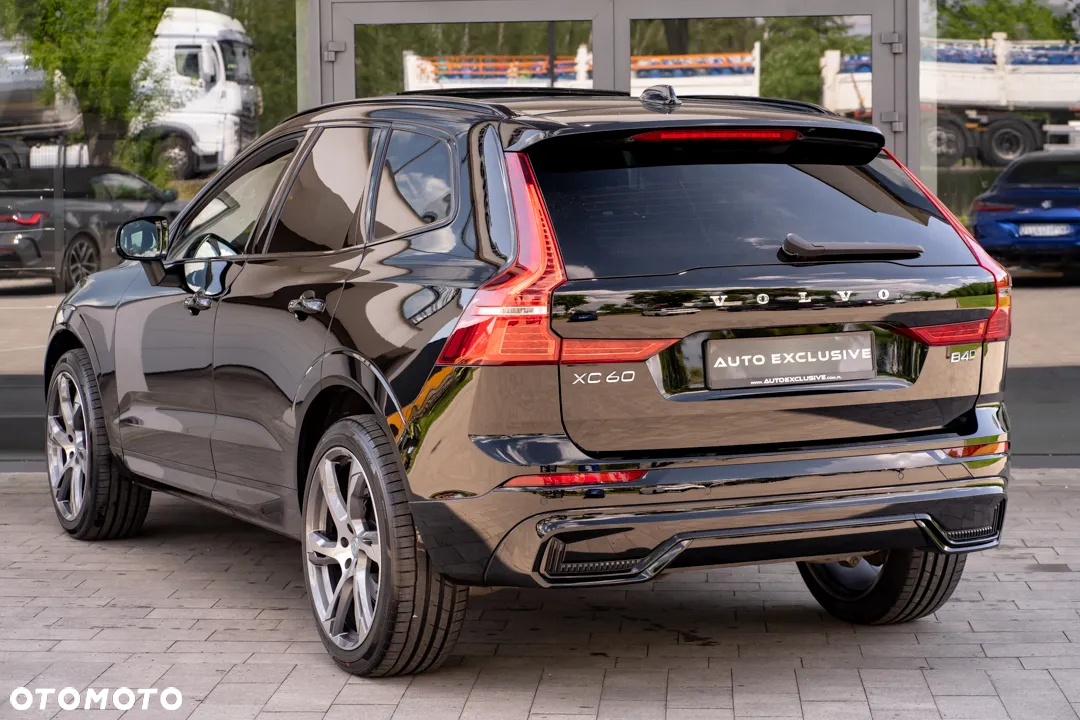 Volvo XC 60 B4 D AWD R-Design - 22