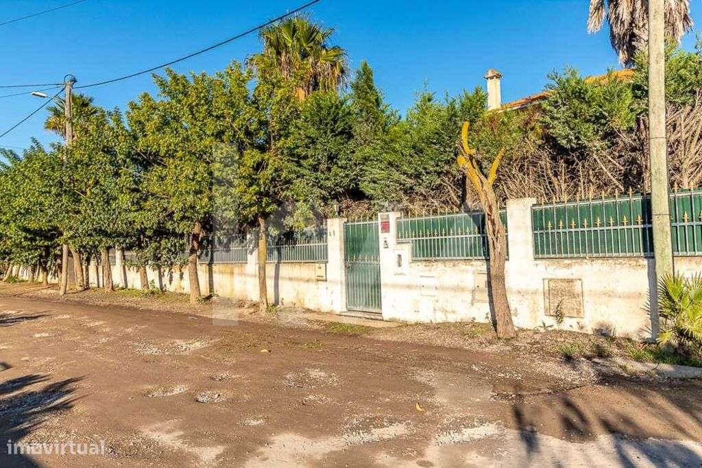 Moradia T5 na Quinta do Quadrado em Alhos Vedros, Moita - Grande imagem: 4/60