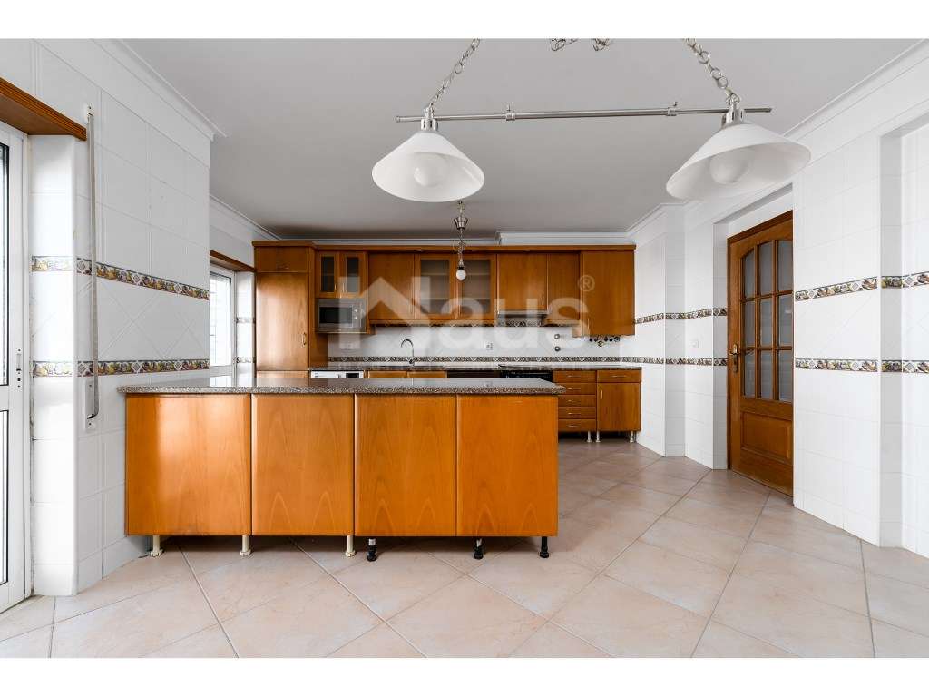 Apartamento T2+1 com 1 lugar de parqueamento - imóvel arrendado - Grande imagem: 5/22