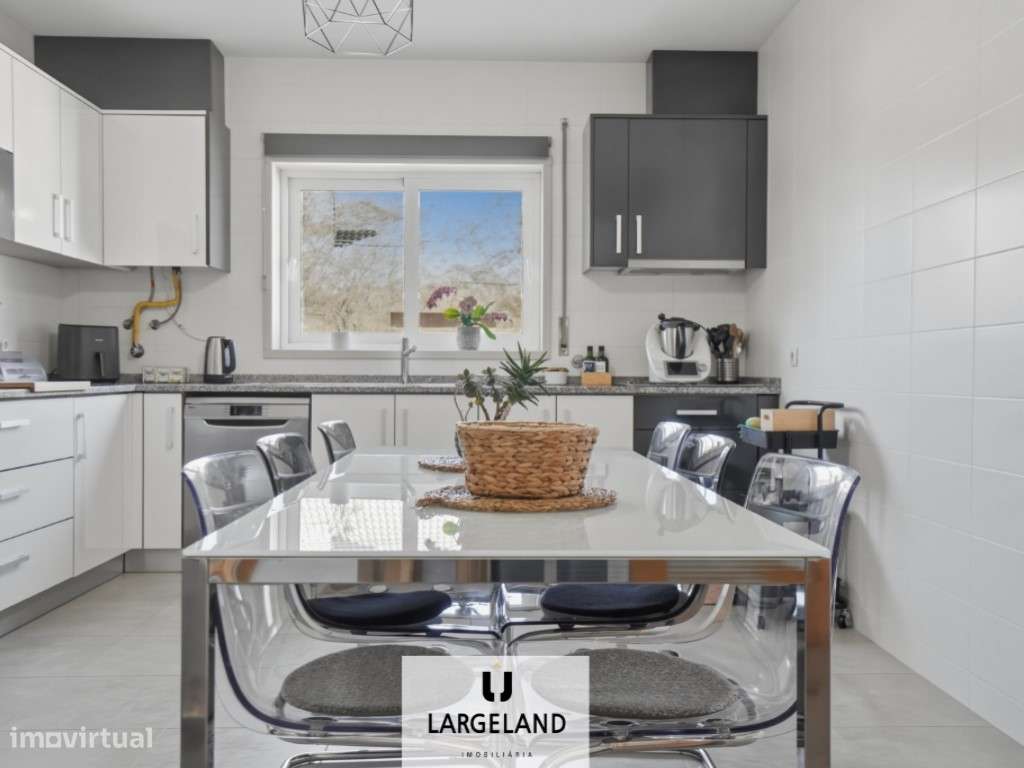 Apartamento T2 com Excelentes Áreas - Silveiro, Oiã - Grande imagem: 4/27