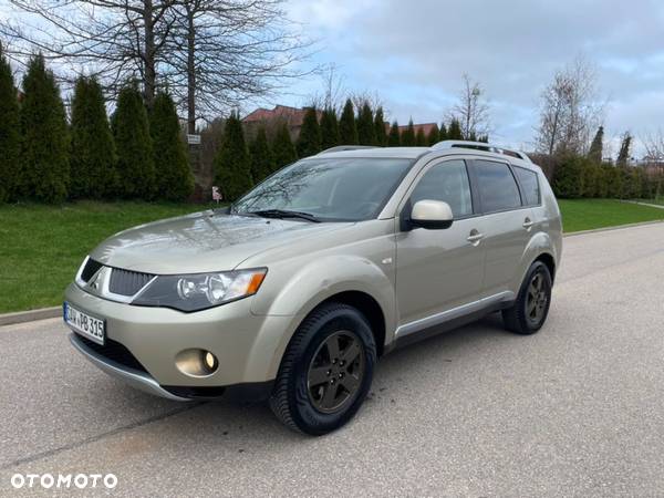 Mitsubishi Outlander 2.0 DID Intense + - 1