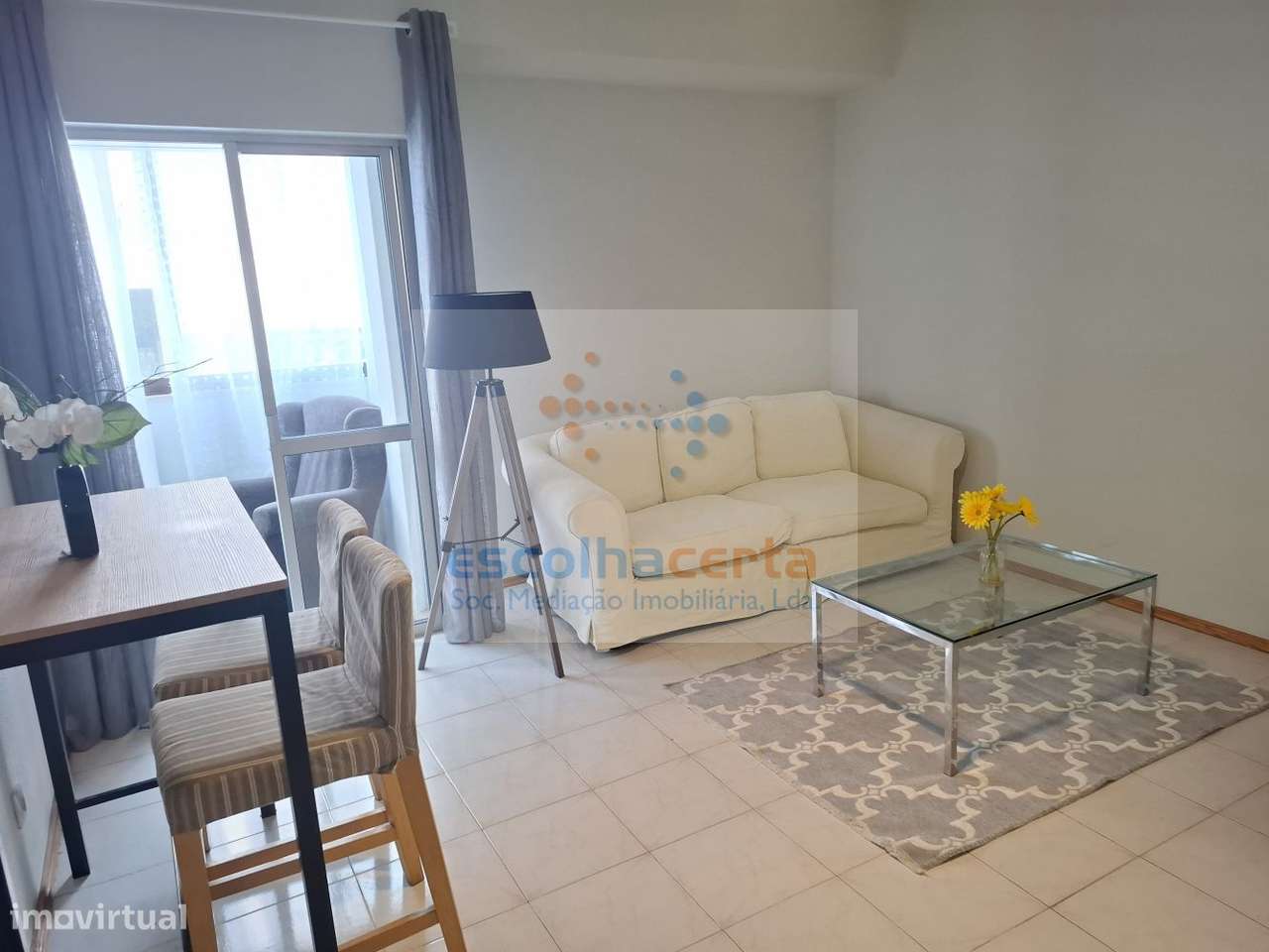 Apartamento T1 com Varanda - Setúbal-0