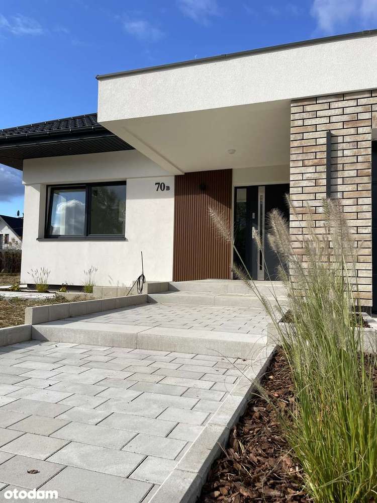 Nowoczesny dom wolnostojący 220 m² w Dobrzyniu | Blisko Kampinosu - Pełny obrazek: 4/20