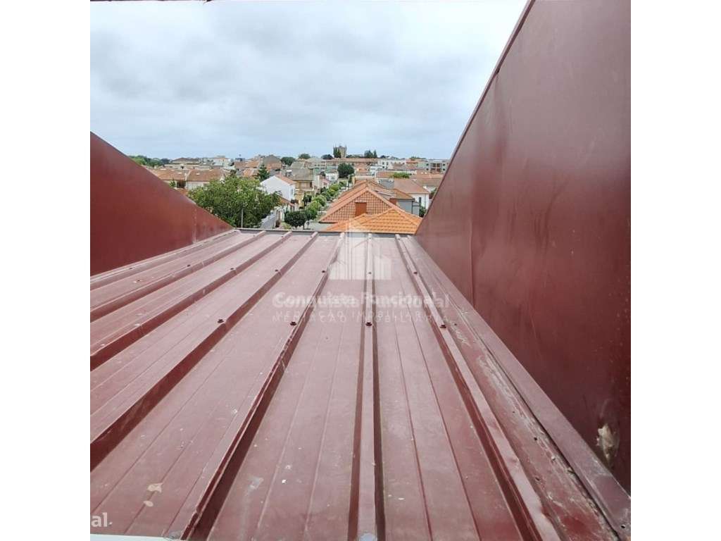 Oportunidade de negócio em Ramalde Duplex T1+1 .-13