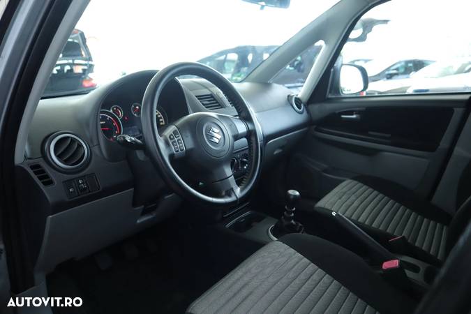 Suzuki SX4 2.0 DDiS 4x2 Style - 16