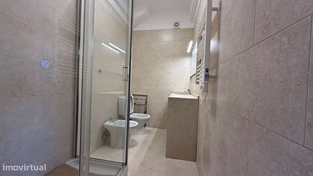 T4 Totalmente Remodelado na Av. EUA com Garagem | Lisboa - Alvalade - Grande imagem: 5/19