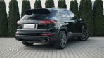 Porsche Cayenne - 4