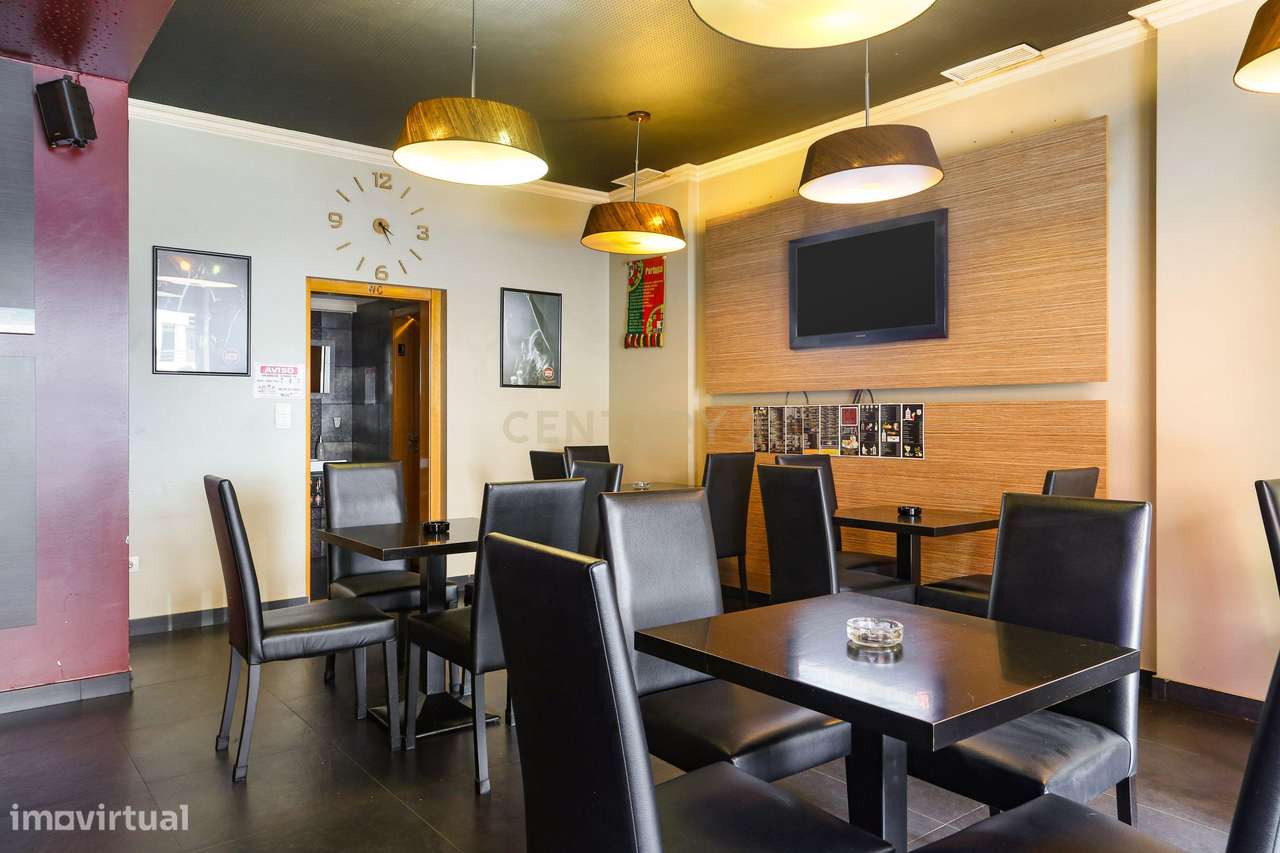 TRESPASSE  BAR CAFÉ nas Colinas do Cruzeiro c/150M2 + Esplanada 60 Lug-11