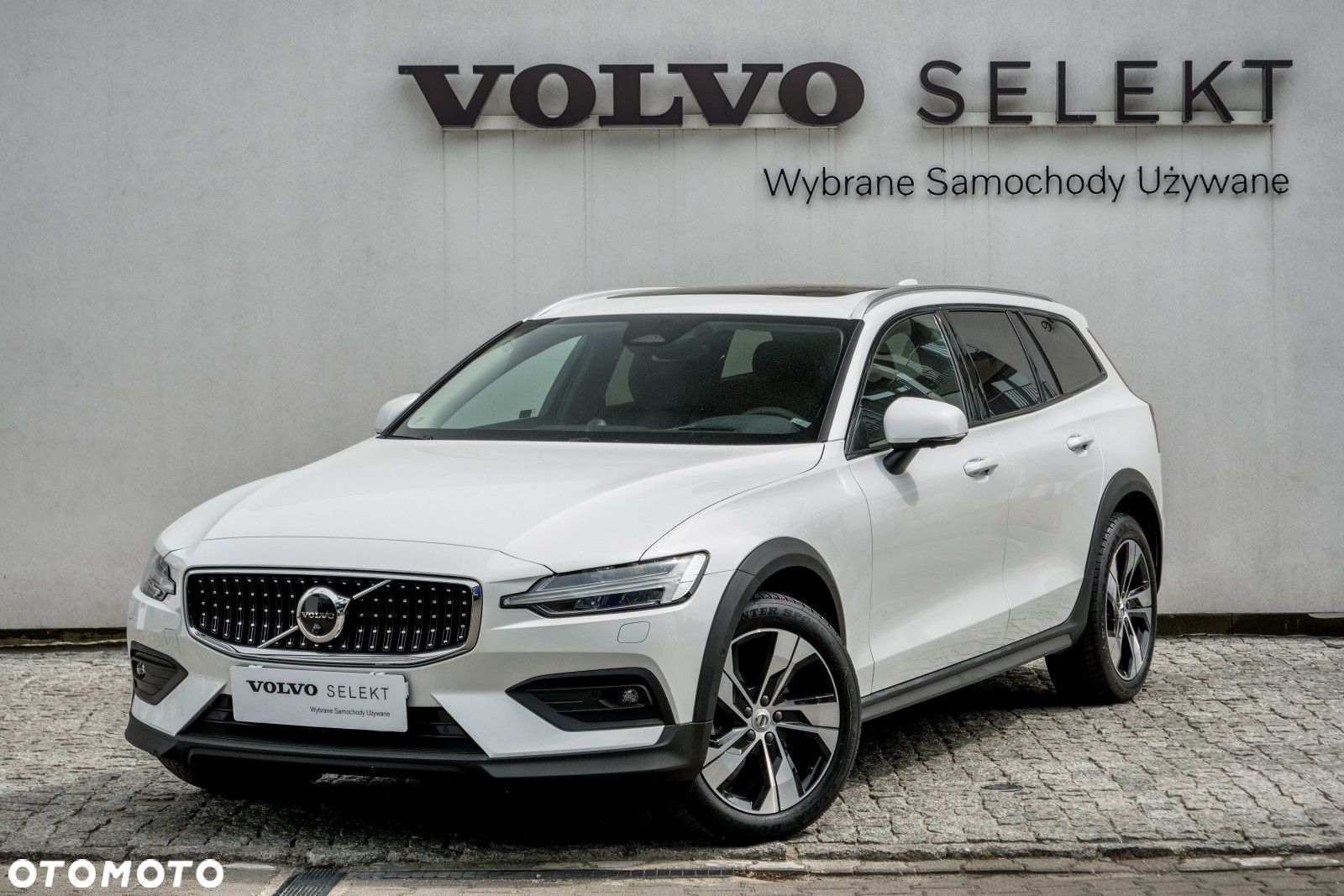 Volvo V60 Cross Country - 2