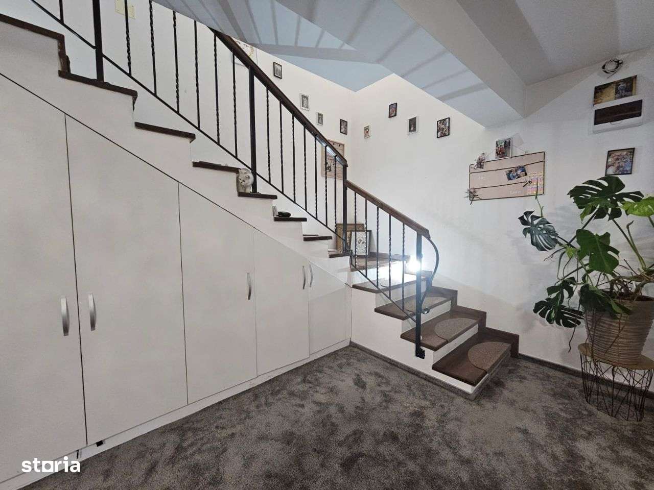 Vand casa P+M, deosebita, zona Gai-7