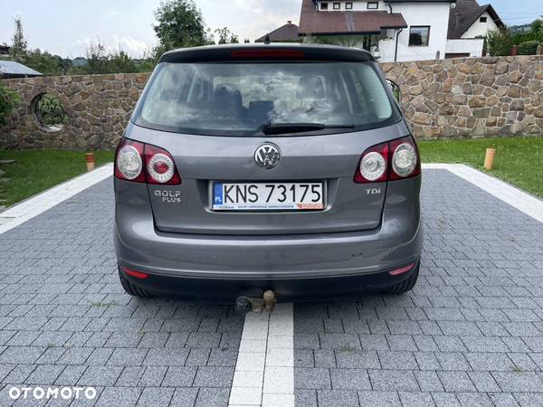 Volkswagen Golf Plus - 9