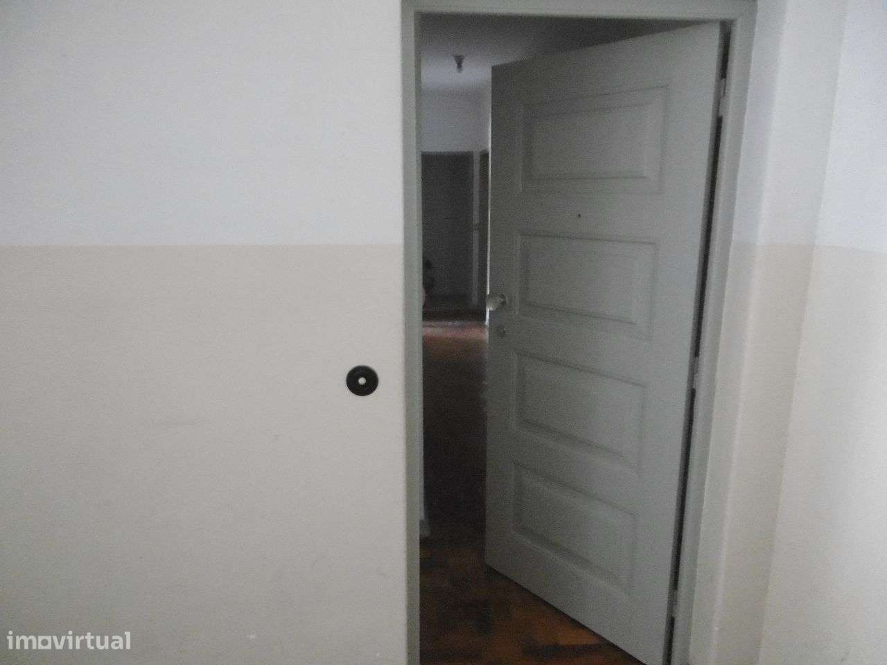 T3 renovado perto da estação da CP - Grande imagem: 2/17