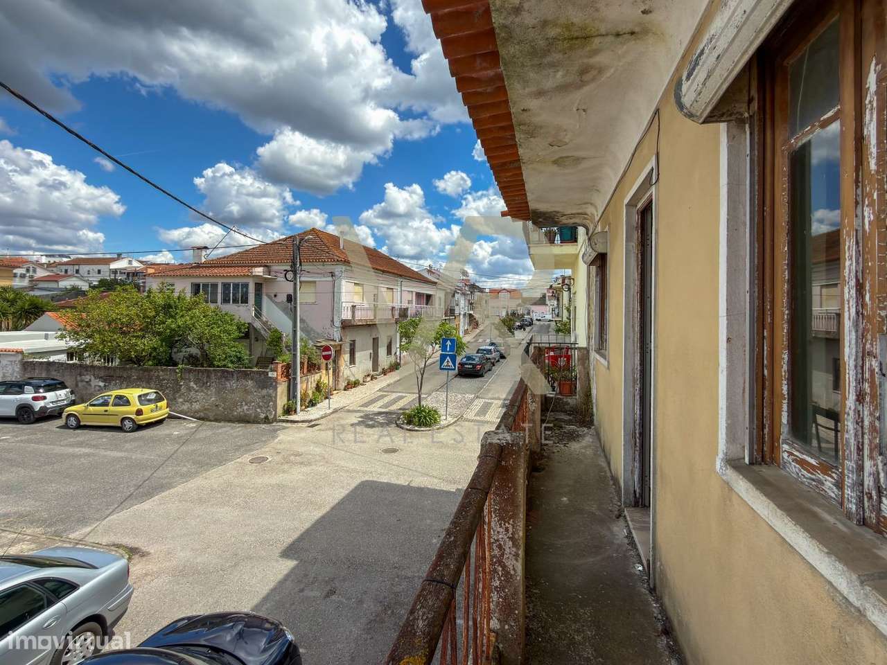 Moradia com Grande Potencial de Remodelação | Possibilidade de T5 |-38
