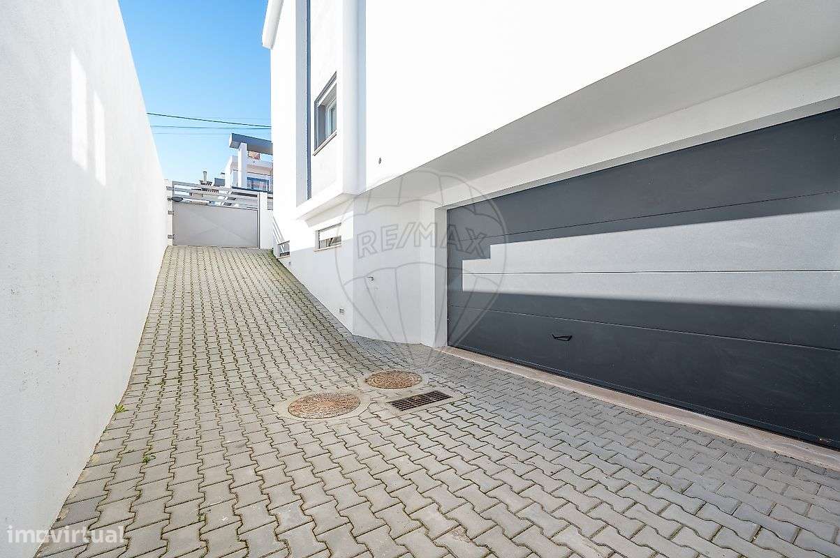 Moradia T4 para venda-49