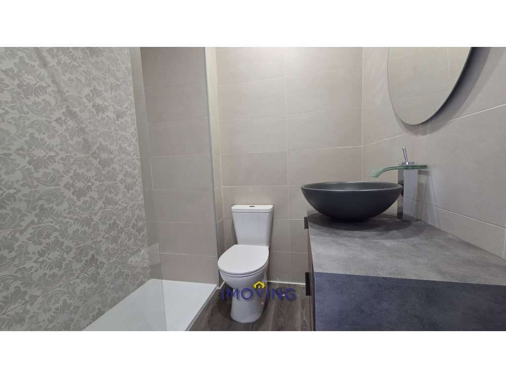 Apartamento T2 totalmente remodelado na Baixa da Banheira-18