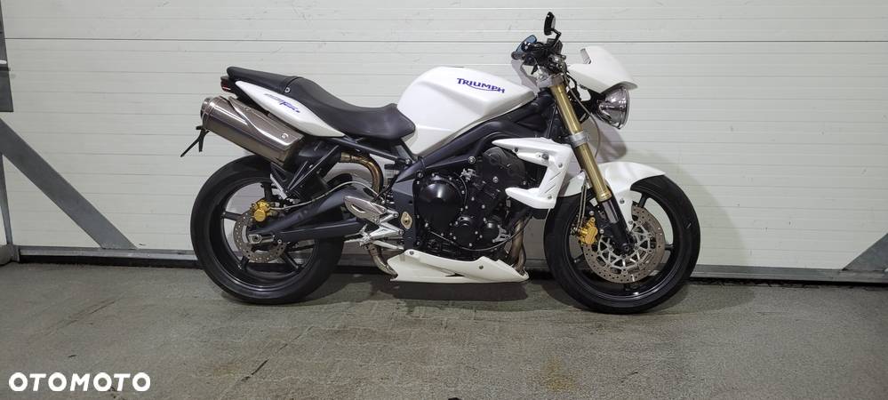 Triumph Street Triple - 7