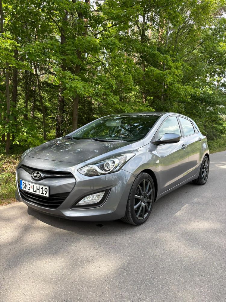 Hyundai i30 II 1.4 CRDi Intro Edition 2012