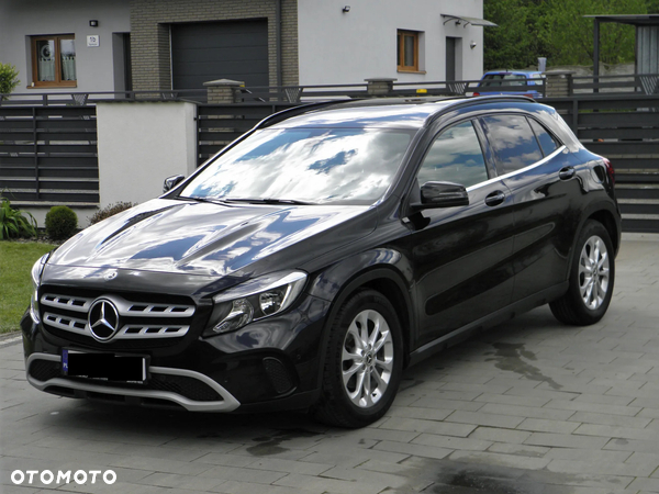 Mercedes-Benz GLA - 2