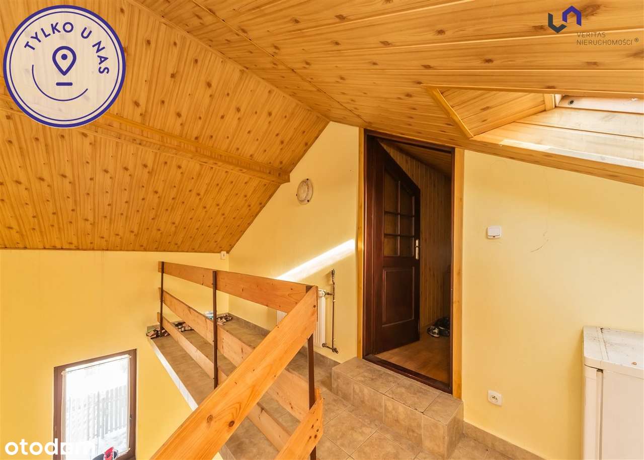 Dom z dwoma niezależnymi mieszkaniami w centum-13