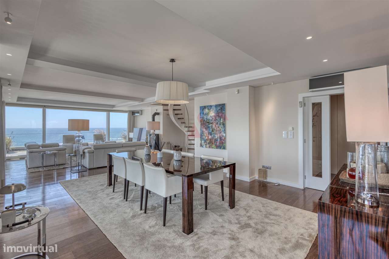 Penthouse Duplex Exclusiva em Frente à Praia de Salgueiros – na Primei-7