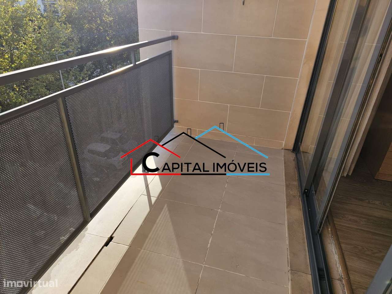 Apartamento T3 com suíte, varandas, garagem e arrecadação-20