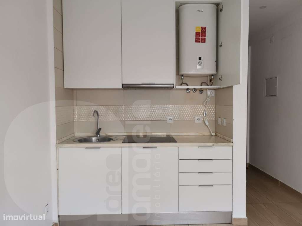 Apartamento T1 totalmente remodelado no Miratejo, Corroios-7