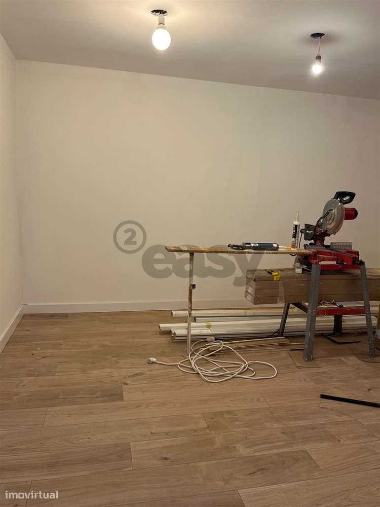 T3 Remodelado Excelente Oportunidade centro de Alverca - Grande imagem: 5/10