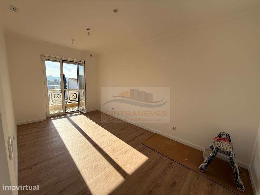 Apartamento T3 Fantástico e Totalmente Remodelado ao Pé da Igreja P... - Grande imagem: 4/23