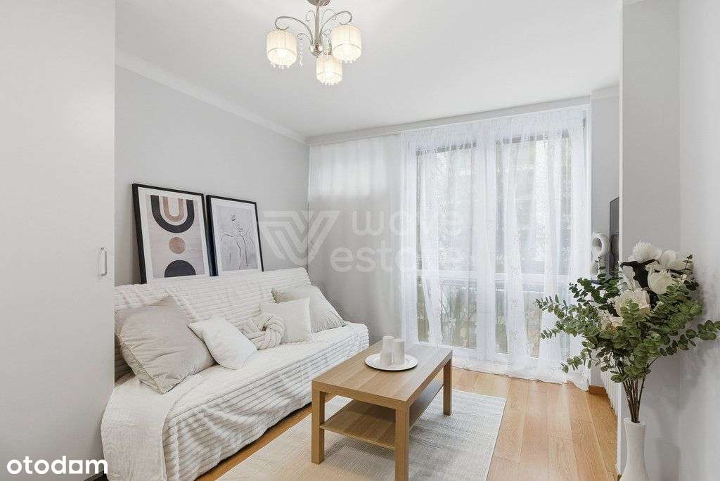 2 pokoje w topowej lokalizacji Warszawy / Idealne na start lub wynajem-0