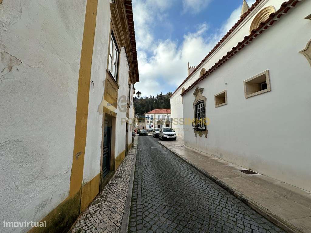 Oportunidade rara no coração do centro histórico de Tomar - Prédio ... - Grande imagem: 3/48