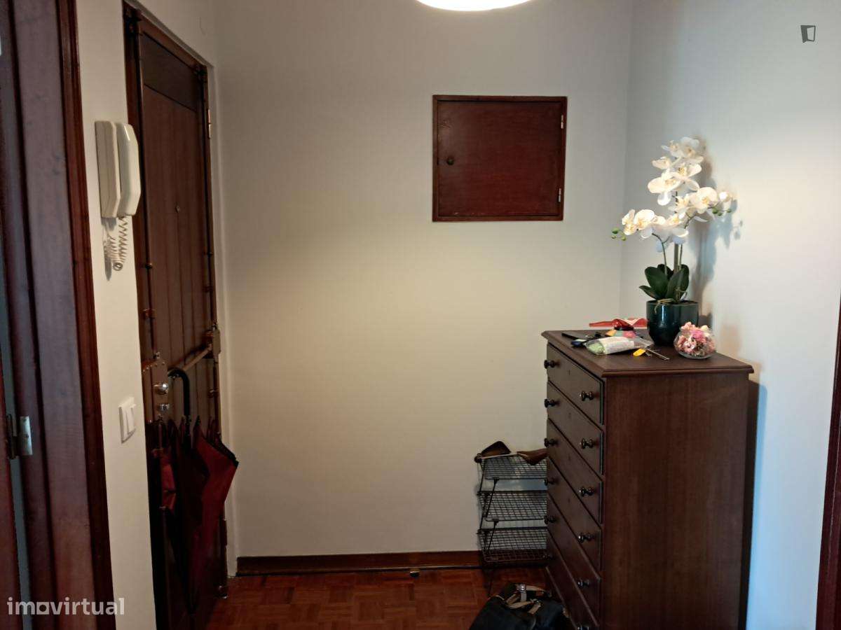 Quarto - localizado em Carcavelos Lisbon - Grande imagem: 2/6