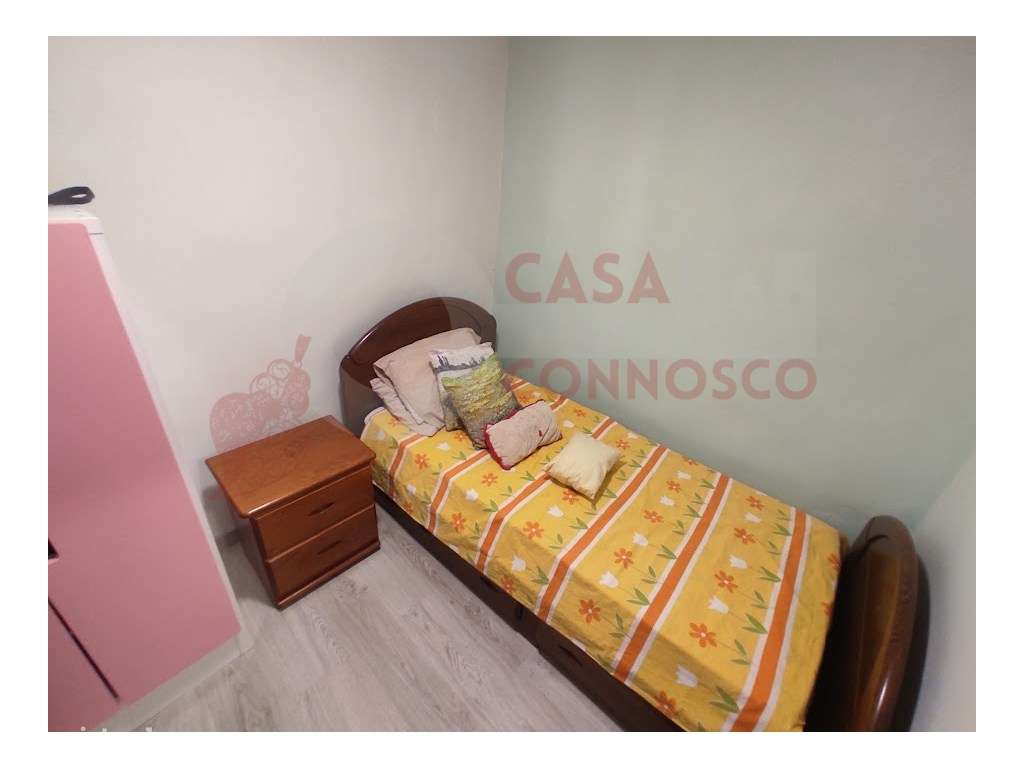 Moradia T2+1 em Zona tranquila.-13