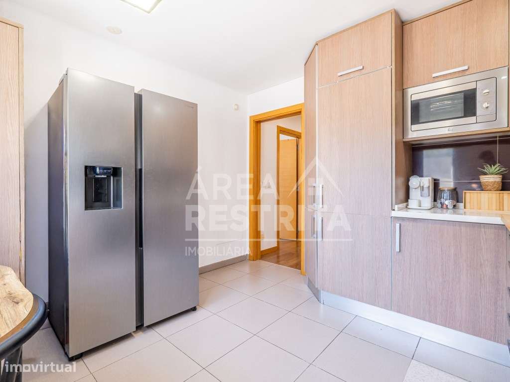 Apartamento T2 com Parqueamento, Arrecadação e Varanda com Churrasq... - Grande imagem: 5/60