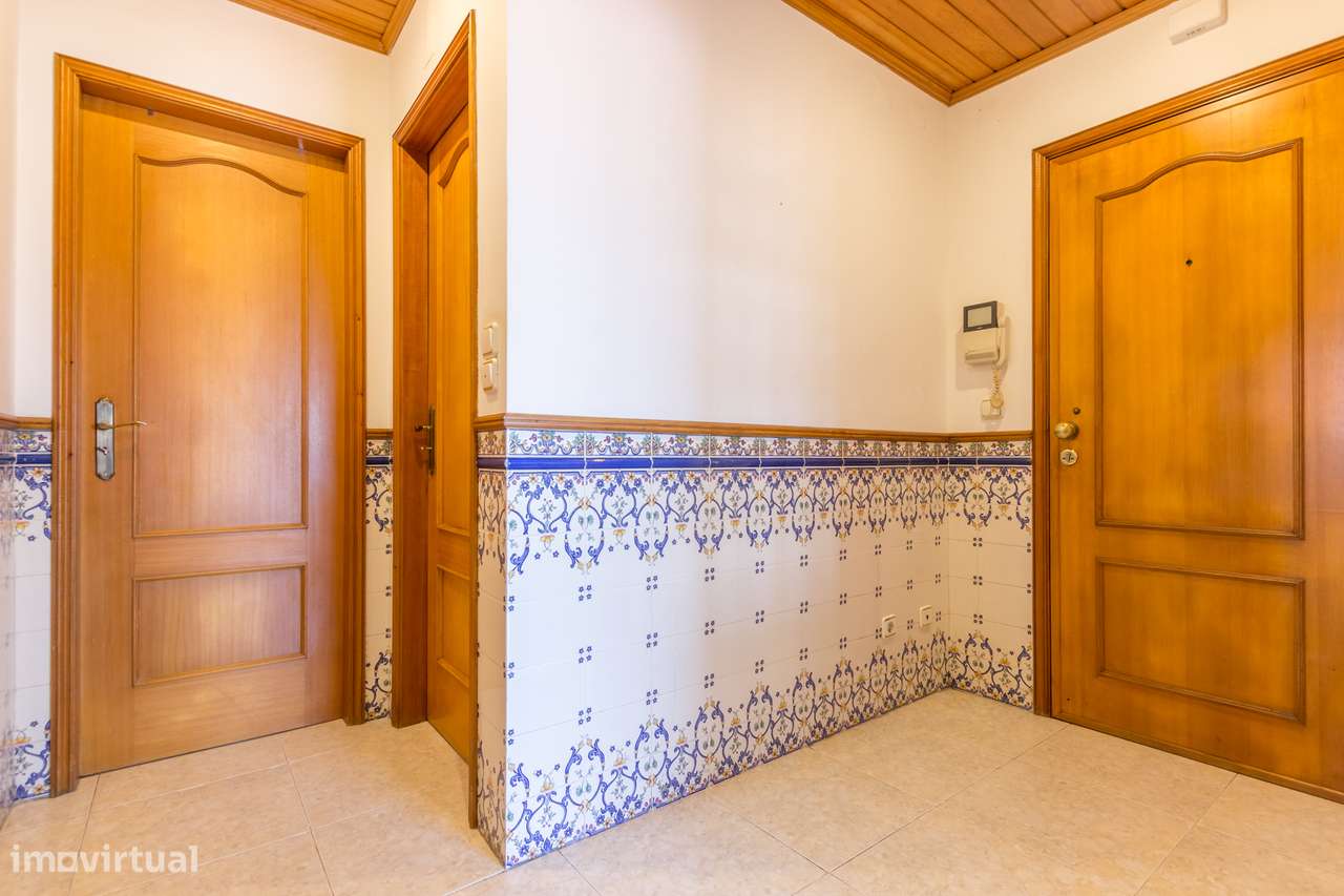Apartamento T2 na Quinta Do Conde.-7