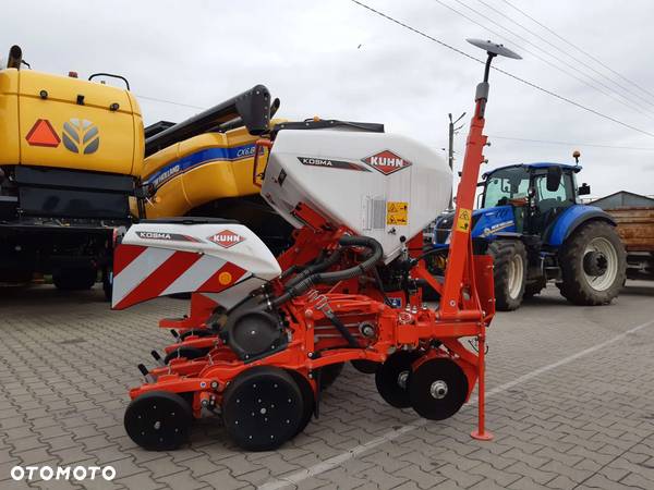 Kuhn KOSMA 6TS - 3