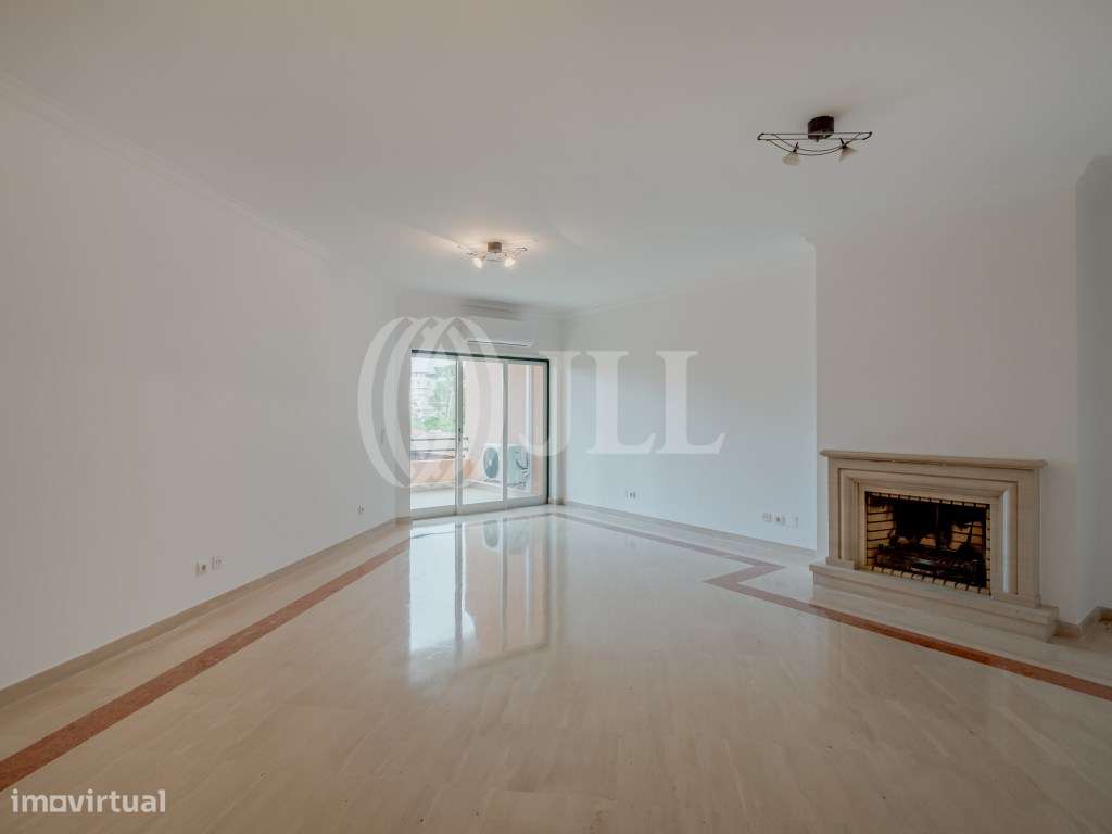 Apartamento T2 no condomínio Riviera, em Carcavelos - Grande imagem: 2/27