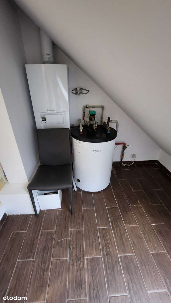 Nowoczesny dom z garażem i klimatyzacją-14