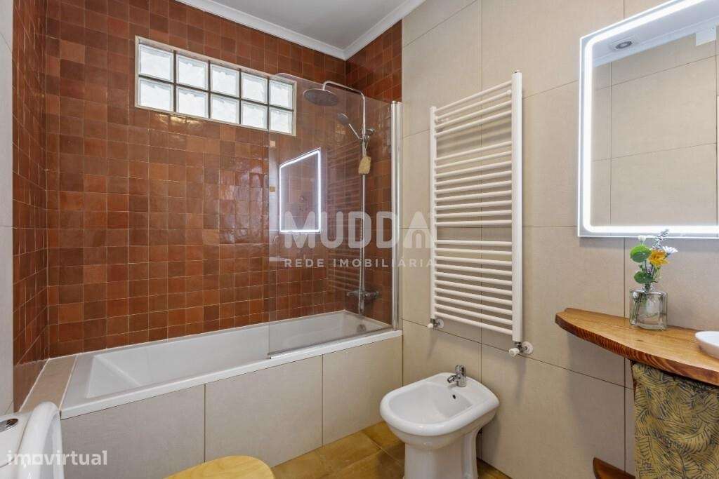 Moradia térrea T3 com anexos e terreno no Campo/Caldas da Rainha-13