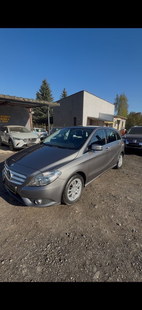 Mercedes-Benz B W246 180 (BlueEFFICIENCY) 2013