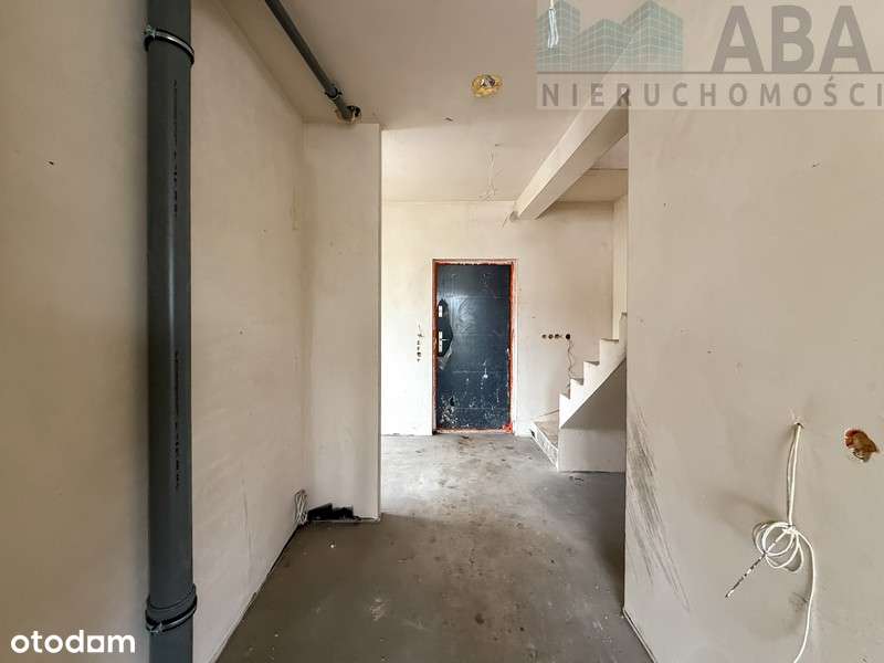 Nowoczesny dom w Polanowie - komfort, styl i przestrzeń-13