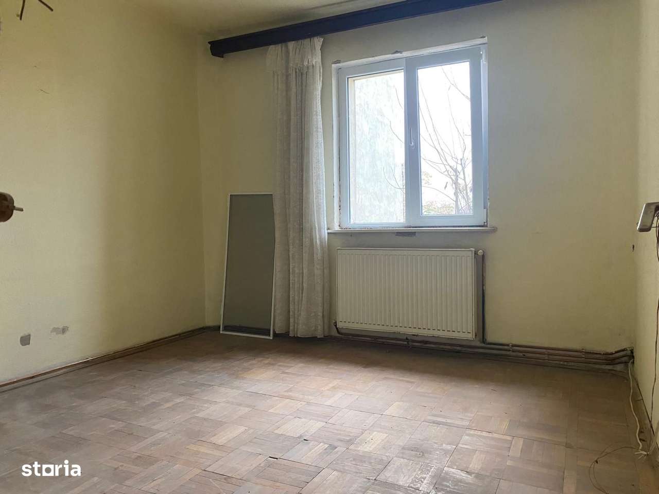 Vanzare apartament cu 3 camere în Micro 6  zonă căutată din Târgoviste-6