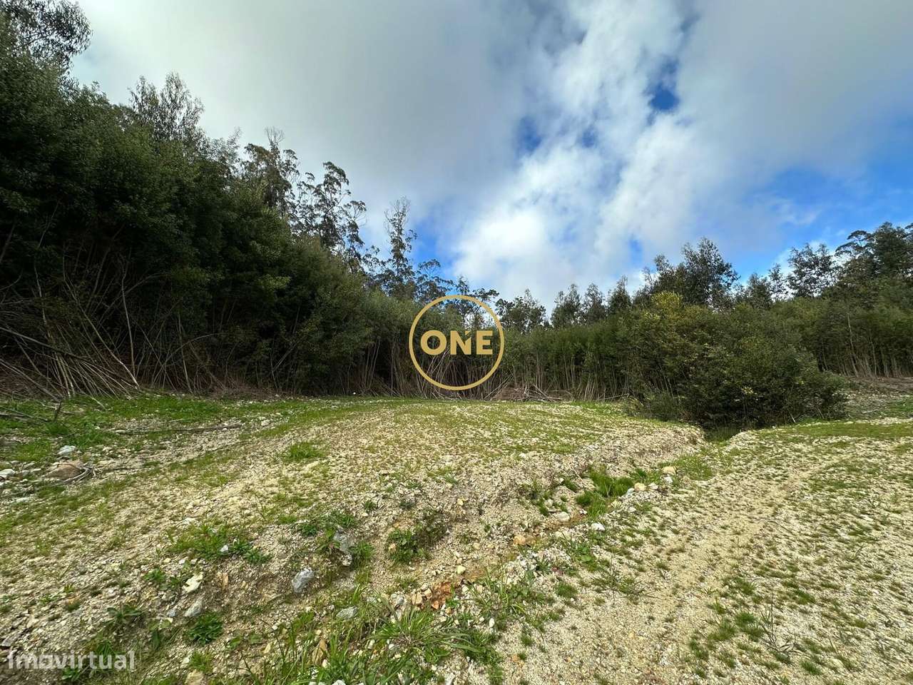 Terreno com projeto aprovado para construção de 2 Moradias - Grande imagem: 5/23