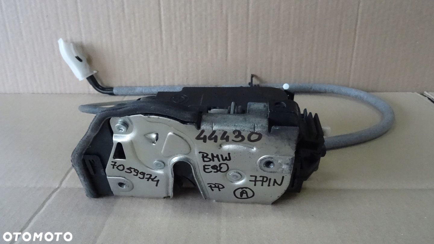 BMW E90 ZAMEK DRZWI PRAWY PRZÓD 7 PIN 7059974 - 1