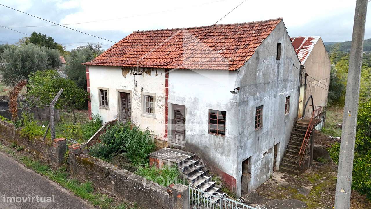 Moradia T3 em Ferreira do Zêzere implantada num terreno com 1000 m2-15