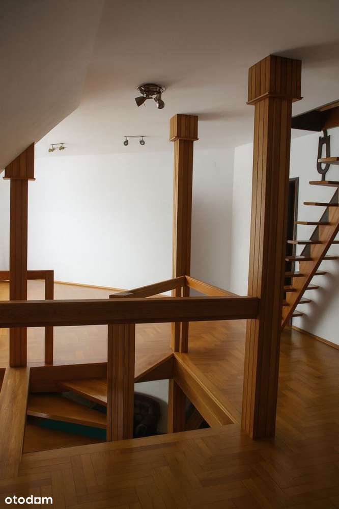 Podolany dom jednorodzinny z duszą-11